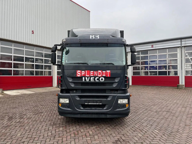 Iveco Stralis 190 S/7,5 - Kravas automašīna ar slēgto virsbūvi: foto 2 Iveco Stralis 190 S/7,5 - Kravas automašīna ar slēgto virsbūvi: foto 2