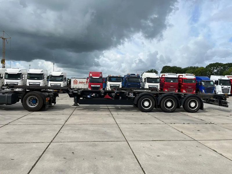 Kögel PORT 40 SIMPLEX 20 - Puspiekabe noņemamā virsbūve/ Konteineru vedējs: foto 5 Kögel PORT 40 SIMPLEX 20 - Puspiekabe noņemamā virsbūve/ Konteineru vedējs: foto 5