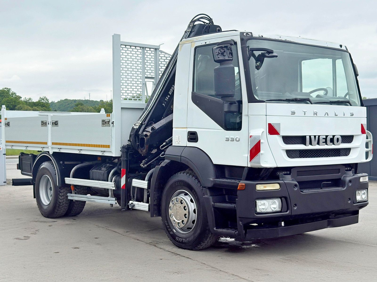 Iveco STRALIS 330 *HIAB 144 BS-3 HIDUO* TOPZUSTAND - Kravas automašīna pašizgāzējs, Kravas auto ar manipulatoru: foto 4 Iveco STRALIS 330 *HIAB 144 BS-3 HIDUO* TOPZUSTAND - Kravas automašīna pašizgāzējs, Kravas auto ar manipulatoru: foto 4