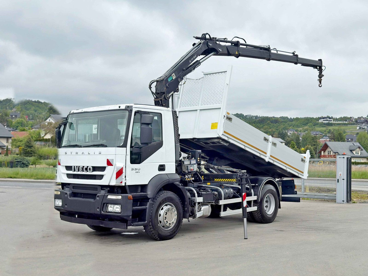 Iveco STRALIS 330 *HIAB 144 BS-3 HIDUO* TOPZUSTAND - Kravas auto ar manipulatoru: foto 2 Iveco STRALIS 330 *HIAB 144 BS-3 HIDUO* TOPZUSTAND - Kravas auto ar manipulatoru: foto 2