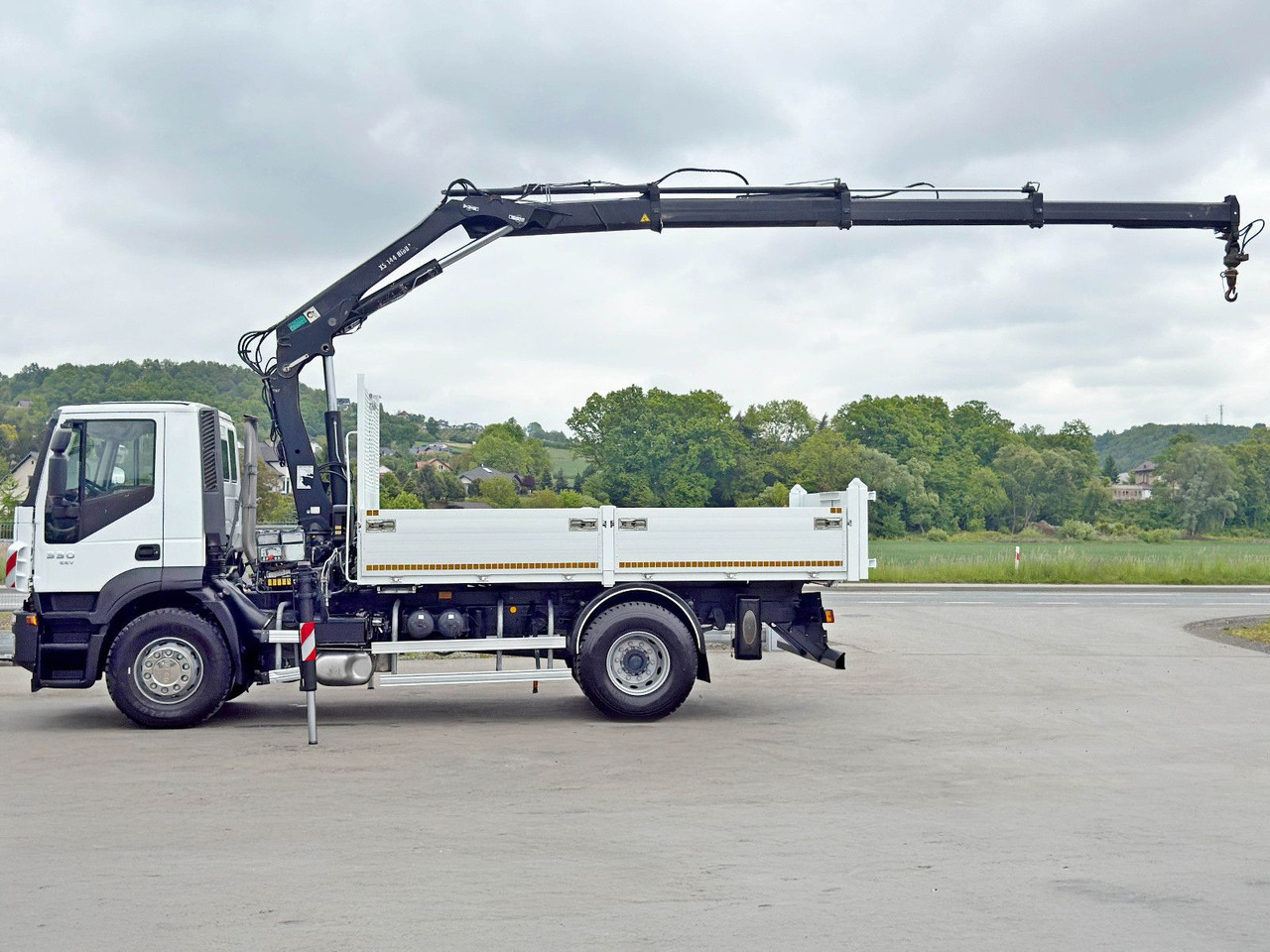 Iveco STRALIS 330 *HIAB 144 BS-3 HIDUO* TOPZUSTAND - Kravas automašīna pašizgāzējs, Kravas auto ar manipulatoru: foto 5 Iveco STRALIS 330 *HIAB 144 BS-3 HIDUO* TOPZUSTAND - Kravas automašīna pašizgāzējs, Kravas auto ar manipulatoru: foto 5