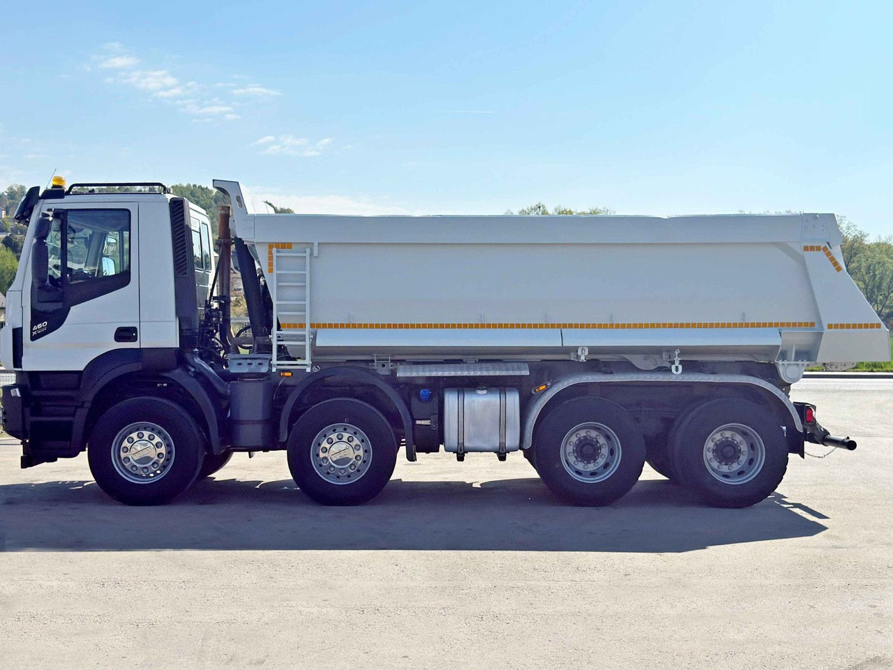 Iveco STRALIS X - WAY 460 * KIPPER * 8x4 * TOPZUSTAND - Kravas automašīna pašizgāzējs: foto 5 Iveco STRALIS X - WAY 460 * KIPPER * 8x4 * TOPZUSTAND - Kravas automašīna pašizgāzējs: foto 5
