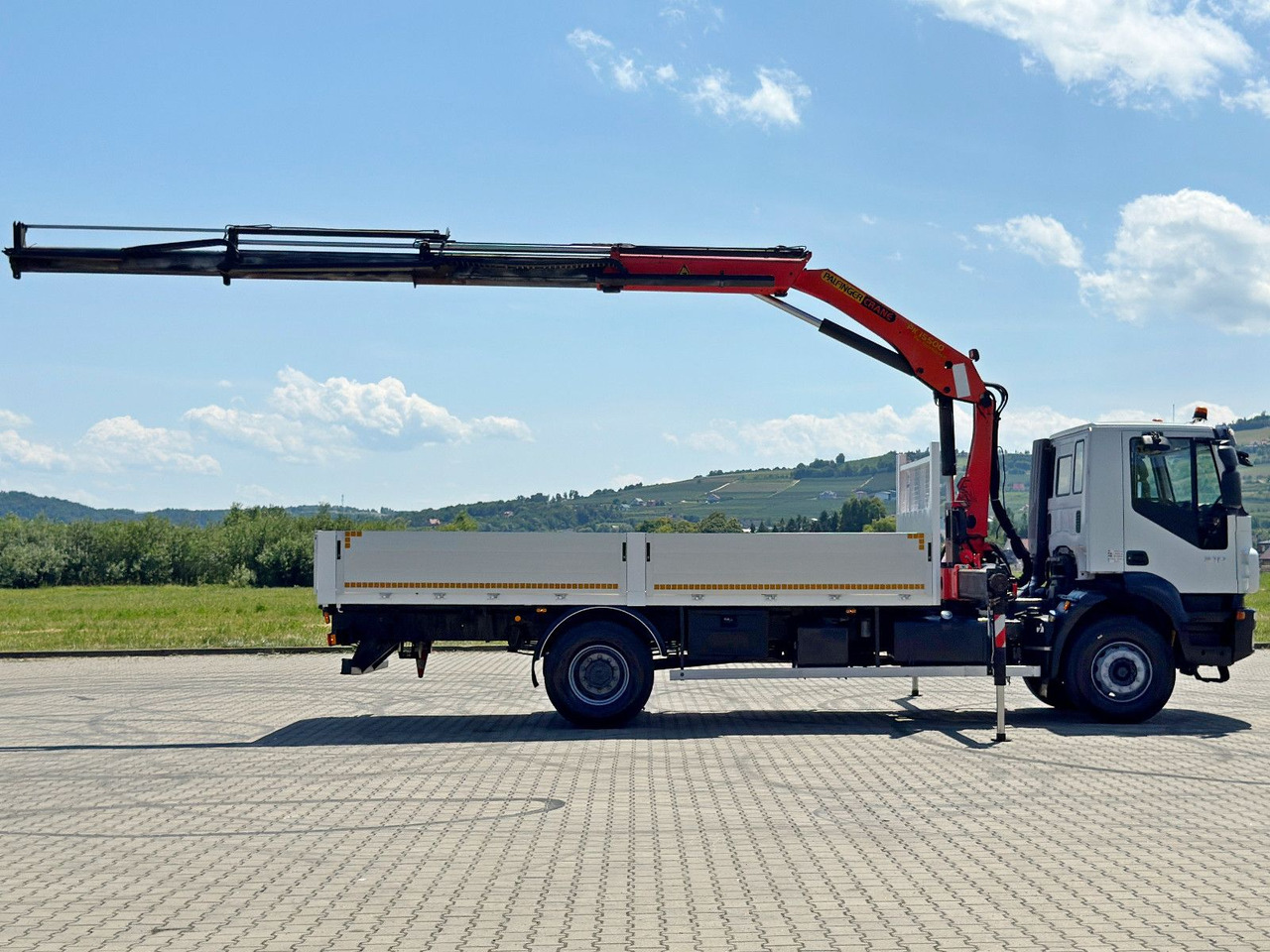 Iveco TRAKKER 310* PRITSCHE 6,00 m * PK 15500 * TOP - Kravas auto ar manipulatoru: foto 5 Iveco TRAKKER 310* PRITSCHE 6,00 m * PK 15500 * TOP - Kravas auto ar manipulatoru: foto 5