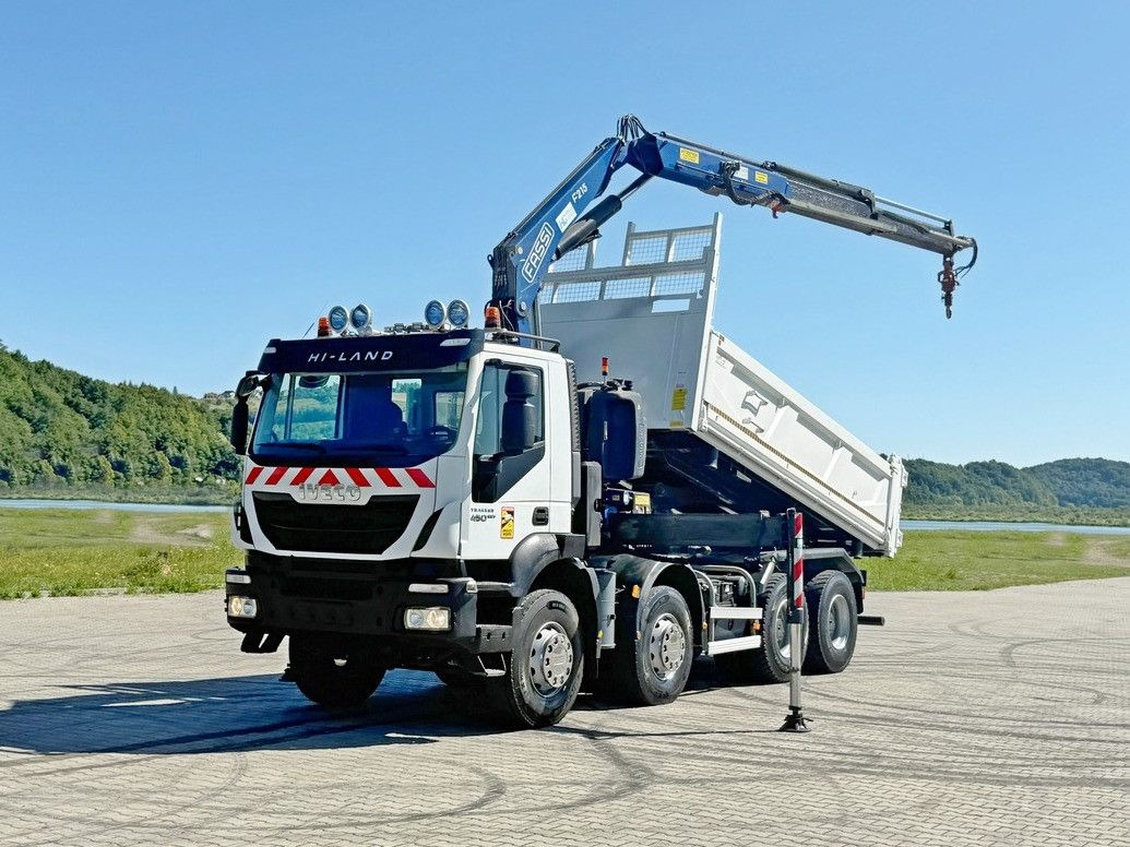 Iveco TRAKKER 450 * FASSI F215A.0.22 + FUNK / 8x4 *TOP - Kravas automašīna pašizgāzējs, Kravas auto ar manipulatoru: foto 2 Iveco TRAKKER 450 * FASSI F215A.0.22 + FUNK / 8x4 *TOP - Kravas automašīna pašizgāzējs, Kravas auto ar manipulatoru: foto 2