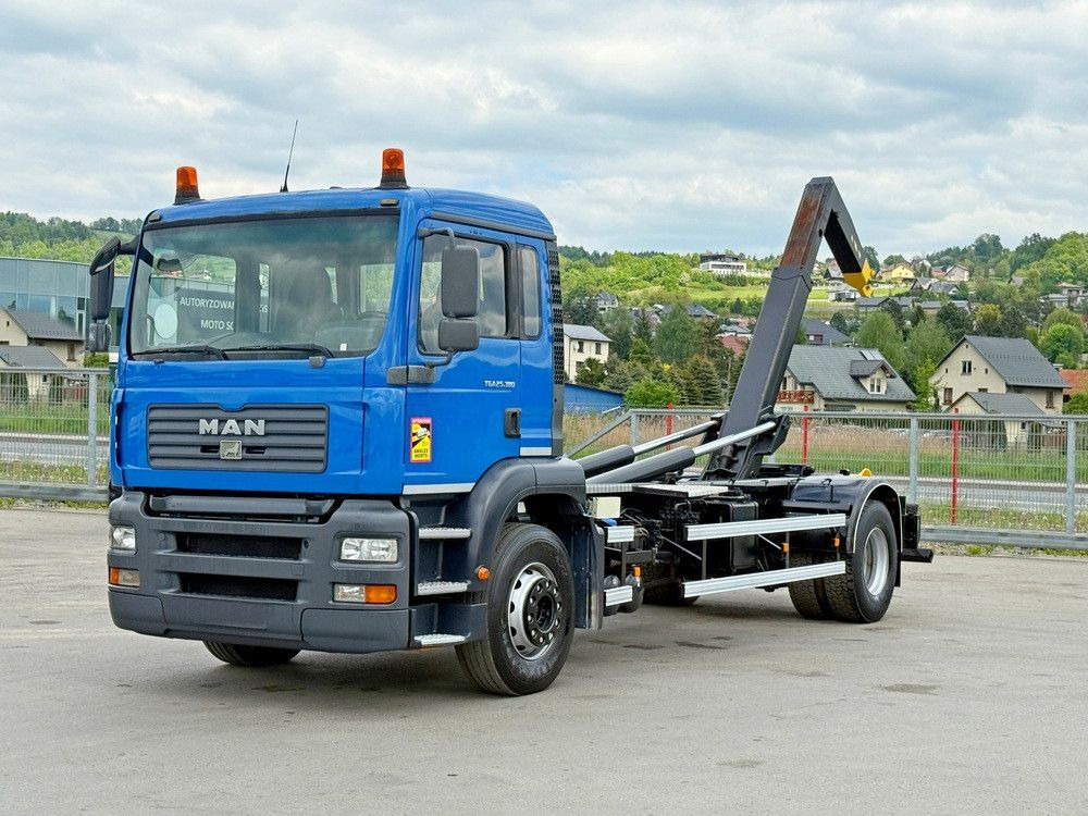MAN TGA 18.310 Abrollkipper * Top Zustand! MAN TGA 18.310 Abrollkipper * Top Zustand! - Pacēlājs ar āķi: foto 2 MAN TGA 18.310 Abrollkipper * Top Zustand! MAN TGA 18.310 Abrollkipper * Top Zustand! - Pacēlājs ar āķi: foto 2