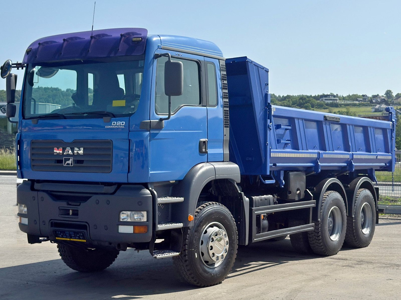 MAN TGA 33.350 * BORDMATIC *6x4 * TOPZUSTAND - Kravas automašīna pašizgāzējs, Kravas auto ar manipulatoru: foto 5 MAN TGA 33.350 * BORDMATIC *6x4 * TOPZUSTAND - Kravas automašīna pašizgāzējs, Kravas auto ar manipulatoru: foto 5