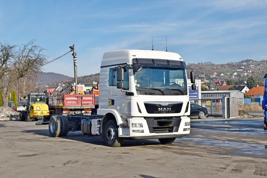 MAN TGM 12.290* FAHRGESTELL 6,30 m * TOPZUSTAND - Šasija kravas automašīna: foto 1 MAN TGM 12.290* FAHRGESTELL 6,30 m * TOPZUSTAND - Šasija kravas automašīna: foto 1