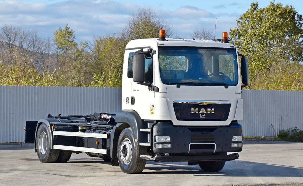 MAN TGS 18.320 Abrollkipper * Top Zustand! MAN TGS 18.320 Abrollkipper * Top Zustand! - Pacēlājs ar āķi: foto 2 MAN TGS 18.320 Abrollkipper * Top Zustand! MAN TGS 18.320 Abrollkipper * Top Zustand! - Pacēlājs ar āķi: foto 2