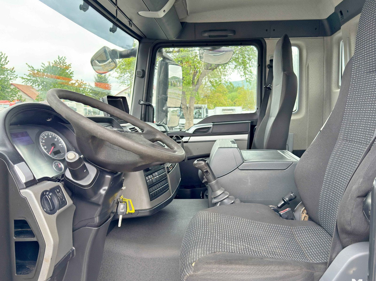 Kravas automašīna pašizgāzējs, Kravas auto ar manipulatoru MAN TGS 18.320 * KIPPER 4,95m + BORDMATIC*TOPZUSTAND: foto 10 Kravas automašīna pašizgāzējs, Kravas auto ar manipulatoru MAN TGS 18.320 * KIPPER 4,95m + BORDMATIC*TOPZUSTAND: foto 10