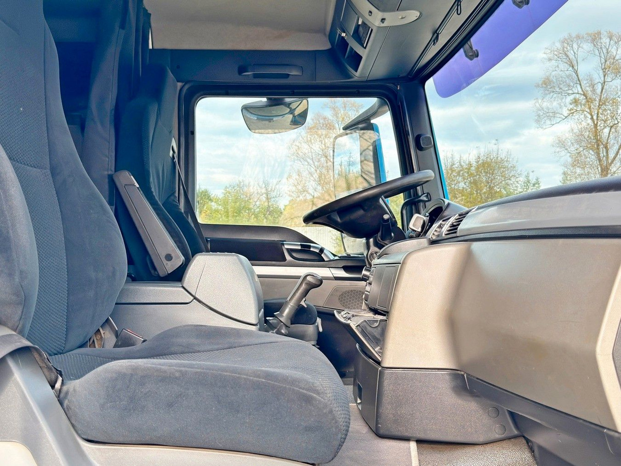 Kravas automašīna pašizgāzējs, Kravas auto ar manipulatoru MAN TGS 26.480 * HIAB 220 - C5 + FUNK / 6x6: foto 10