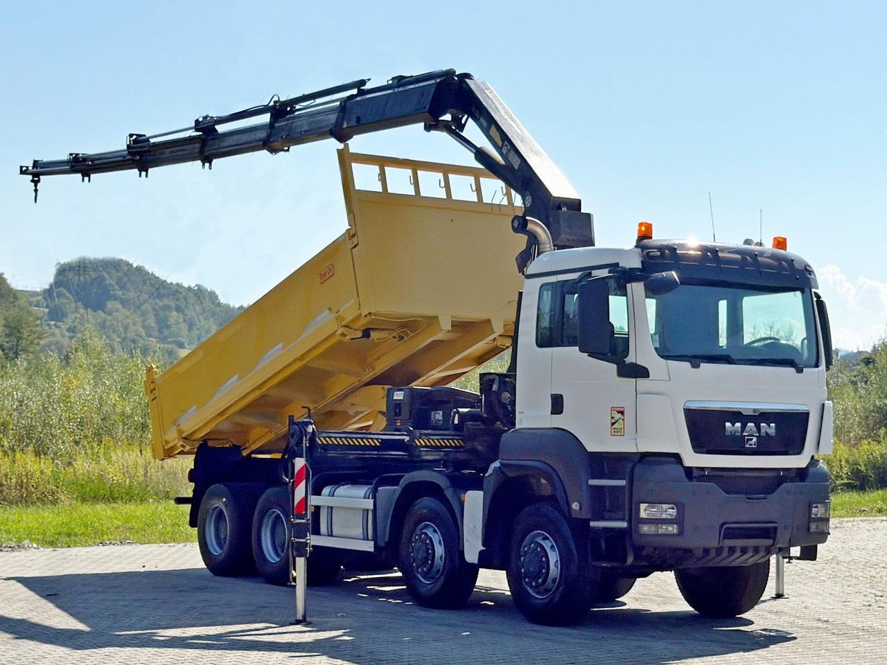 MAN TGS 32.510 * HIAB 288 EP - 5HIDUO/ FUNK * 8x8 - Kravas automašīna pašizgāzējs, Kravas auto ar manipulatoru: foto 2 MAN TGS 32.510 * HIAB 288 EP - 5HIDUO/ FUNK * 8x8 - Kravas automašīna pašizgāzējs, Kravas auto ar manipulatoru: foto 2