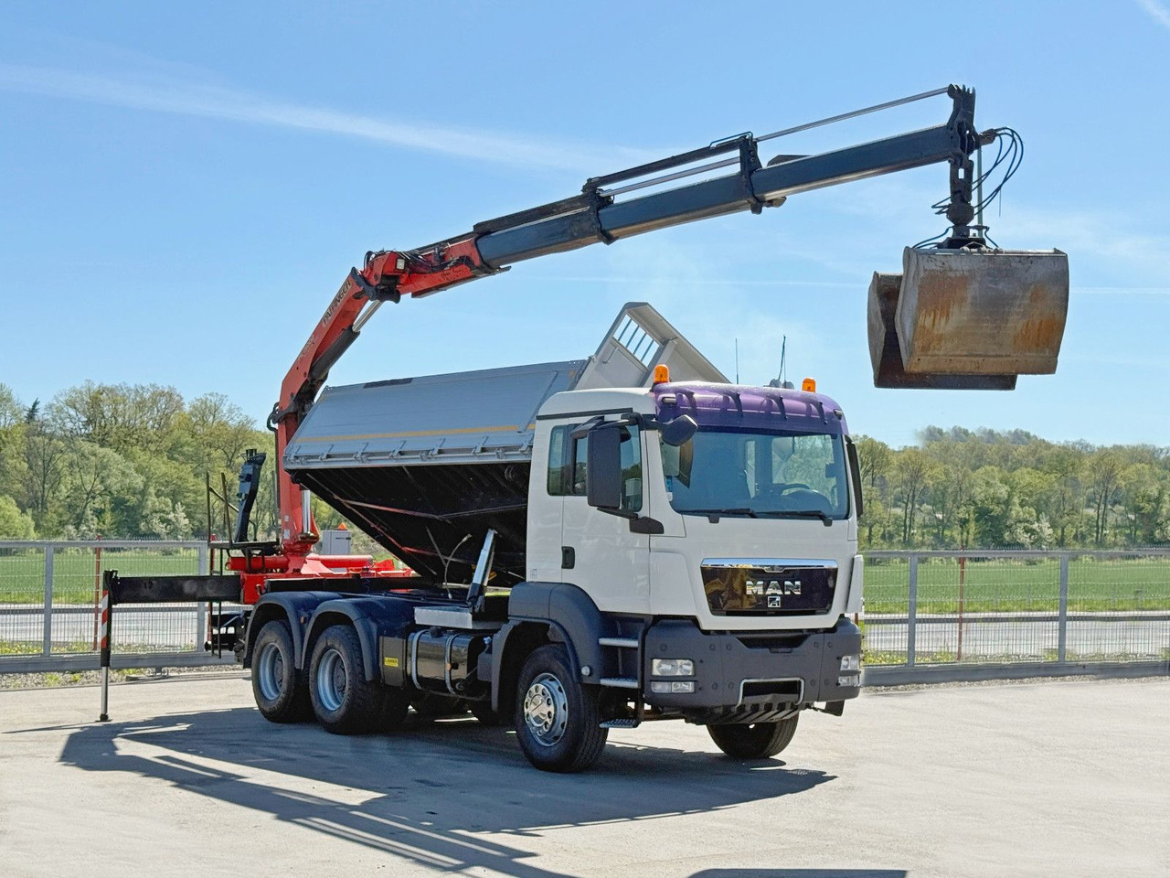 MAN TGS 33.360*KIPPER 4,95 m *PK 15002 * 6x4 - Kravas auto ar manipulatoru: foto 2 MAN TGS 33.360*KIPPER 4,95 m *PK 15002 * 6x4 - Kravas auto ar manipulatoru: foto 2