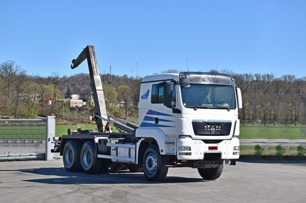 MAN TGS 33.540 Abrollkipper *6x4* Top Zustand! - Pacēlājs ar āķi: foto 1 MAN TGS 33.540 Abrollkipper *6x4* Top Zustand! - Pacēlājs ar āķi: foto 1
