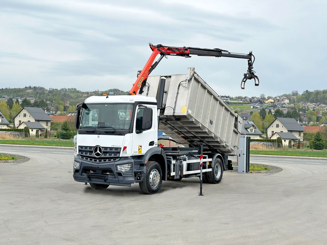 Mercedes-Benz AROCS 1830* KIPPER 5,00m * PK 7.501 SLD A + FUNK - Kravas auto ar manipulatoru: foto 2 Mercedes-Benz AROCS 1830* KIPPER 5,00m * PK 7.501 SLD A + FUNK - Kravas auto ar manipulatoru: foto 2