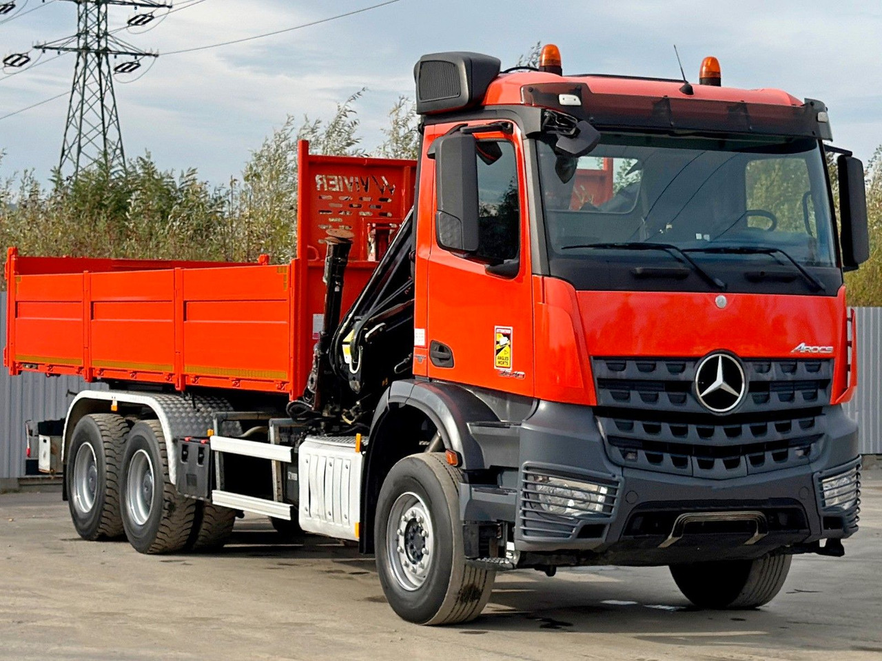 Mercedes-Benz AROCS 2640 *HIAB 144 BS - 3/FUNK  + * 6x4 - Kravas automašīna pašizgāzējs, Kravas auto ar manipulatoru: foto 3 Mercedes-Benz AROCS 2640 *HIAB 144 BS - 3/FUNK  + * 6x4 - Kravas automašīna pašizgāzējs, Kravas auto ar manipulatoru: foto 3