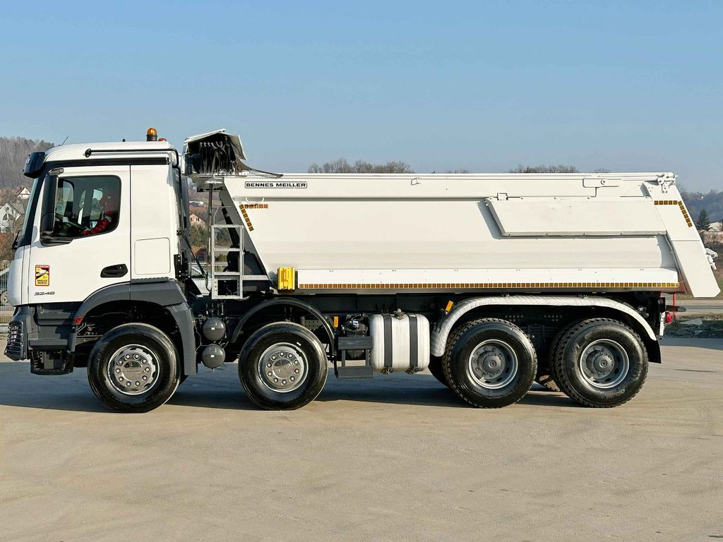Mercedes-Benz AROCS 3246* KIPPER / 8x4 * TOPZUSTAND - Kravas automašīna pašizgāzējs: foto 5 Mercedes-Benz AROCS 3246* KIPPER / 8x4 * TOPZUSTAND - Kravas automašīna pašizgāzējs: foto 5