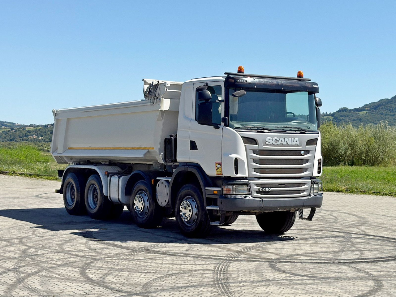Scania G 420 * KIPPER * 8x4 * TOPZUSTAND - Kravas automašīna pašizgāzējs: foto 1 Scania G 420 * KIPPER * 8x4 * TOPZUSTAND - Kravas automašīna pašizgāzējs: foto 1