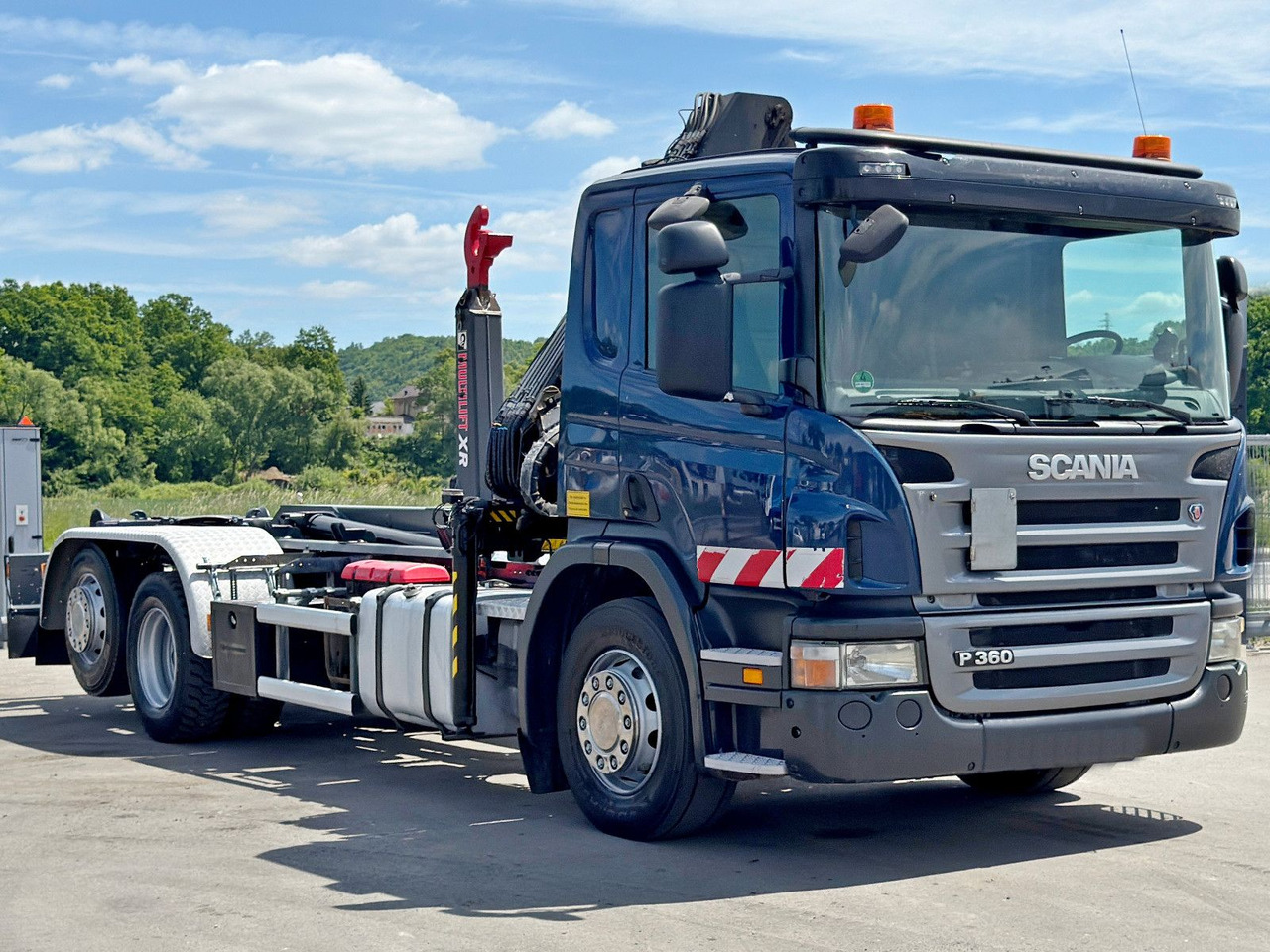 Scania P 360 * ABROLLKIPPER * HIAB 111 BS -2 HIDUO/FUNK - Pacēlājs ar āķi, Kravas auto ar manipulatoru: foto 3 Scania P 360 * ABROLLKIPPER * HIAB 111 BS -2 HIDUO/FUNK - Pacēlājs ar āķi, Kravas auto ar manipulatoru: foto 3