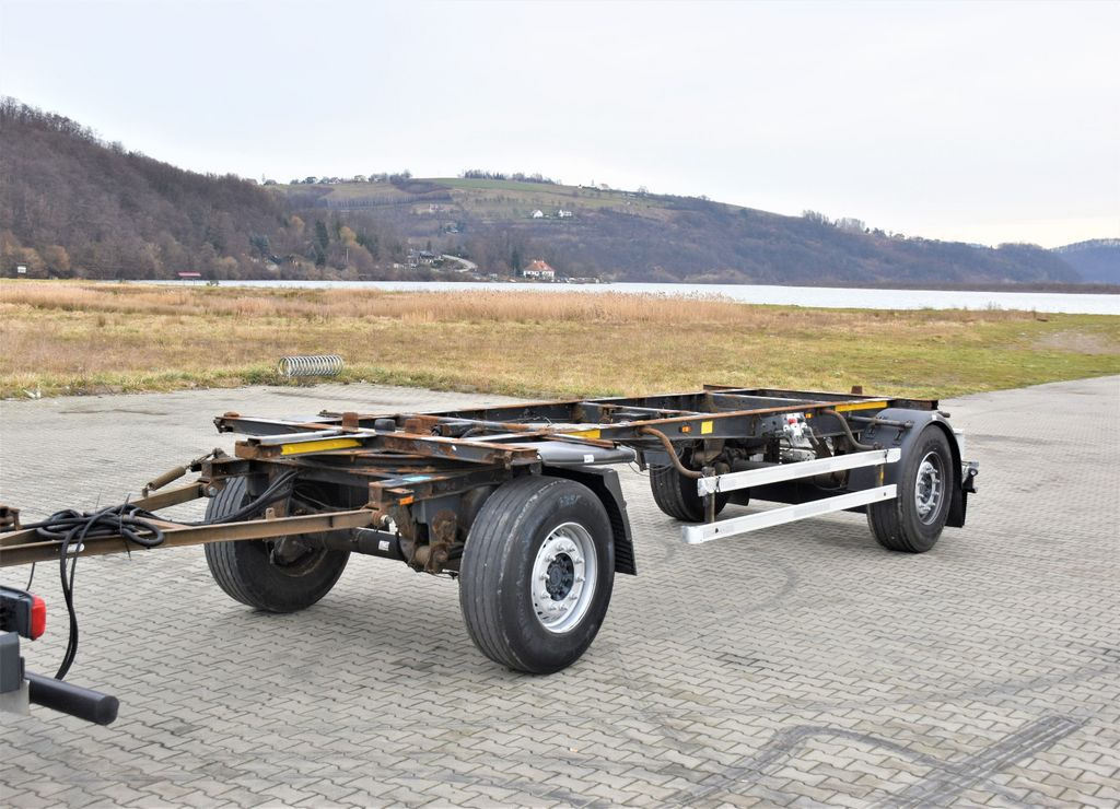 Schmitz Cargobull Anhänger 6,90m * TOPZUSTAND ! - Piekabe šasija: foto 3 Schmitz Cargobull Anhänger 6,90m * TOPZUSTAND ! - Piekabe šasija: foto 3
