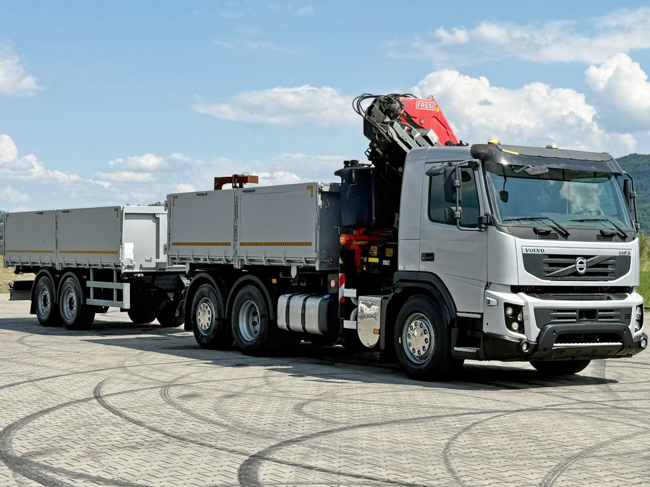 Volvo FMX 420* FASSI F275.2.25 + FUNK + Anhänger / TOP - Kravas automašīna pašizgāzējs, Kravas auto ar manipulatoru: foto 4 Volvo FMX 420* FASSI F275.2.25 + FUNK + Anhänger / TOP - Kravas automašīna pašizgāzējs, Kravas auto ar manipulatoru: foto 4