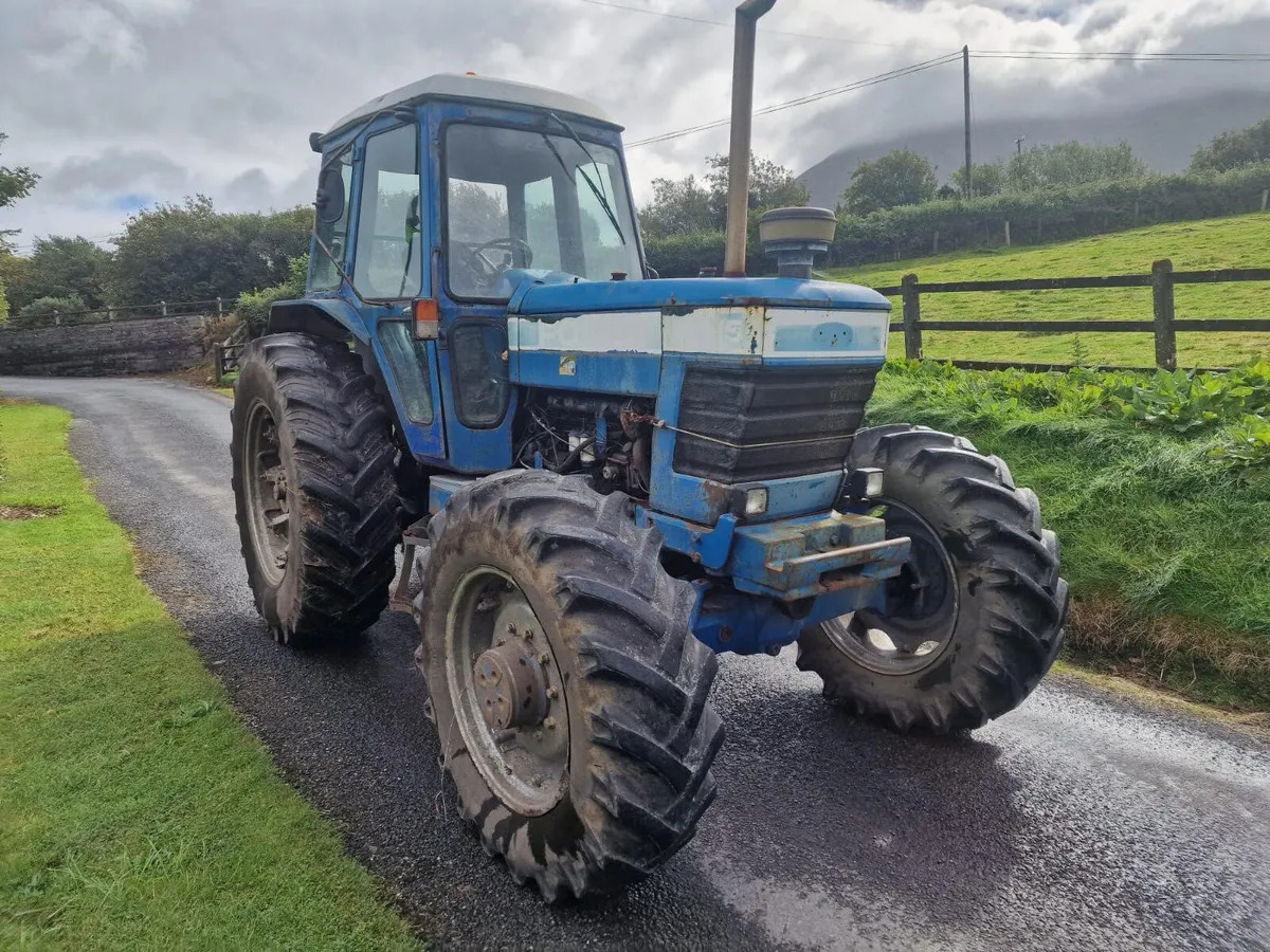 Ford TW15 - Traktors: foto 1 Ford TW15 - Traktors: foto 1