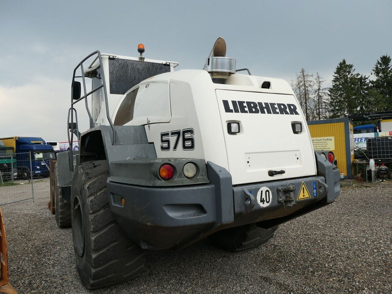 Riteņu iekrāvējs Liebherr L 576: foto 6