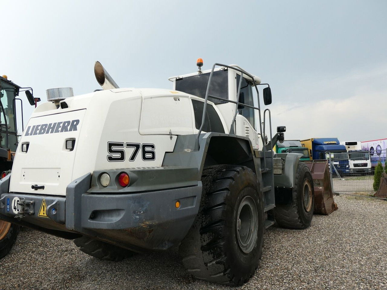Riteņu iekrāvējs Liebherr L 576: foto 12