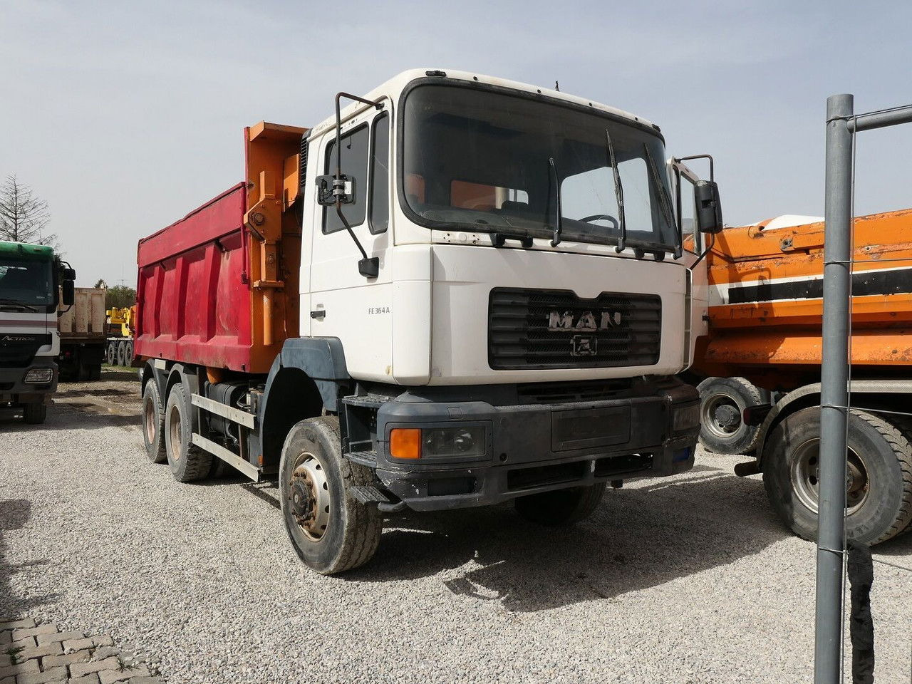 MAN TGA 33 33.364 AK - Kravas automašīna pašizgāzējs: foto 4 MAN TGA 33 33.364 AK - Kravas automašīna pašizgāzējs: foto 4