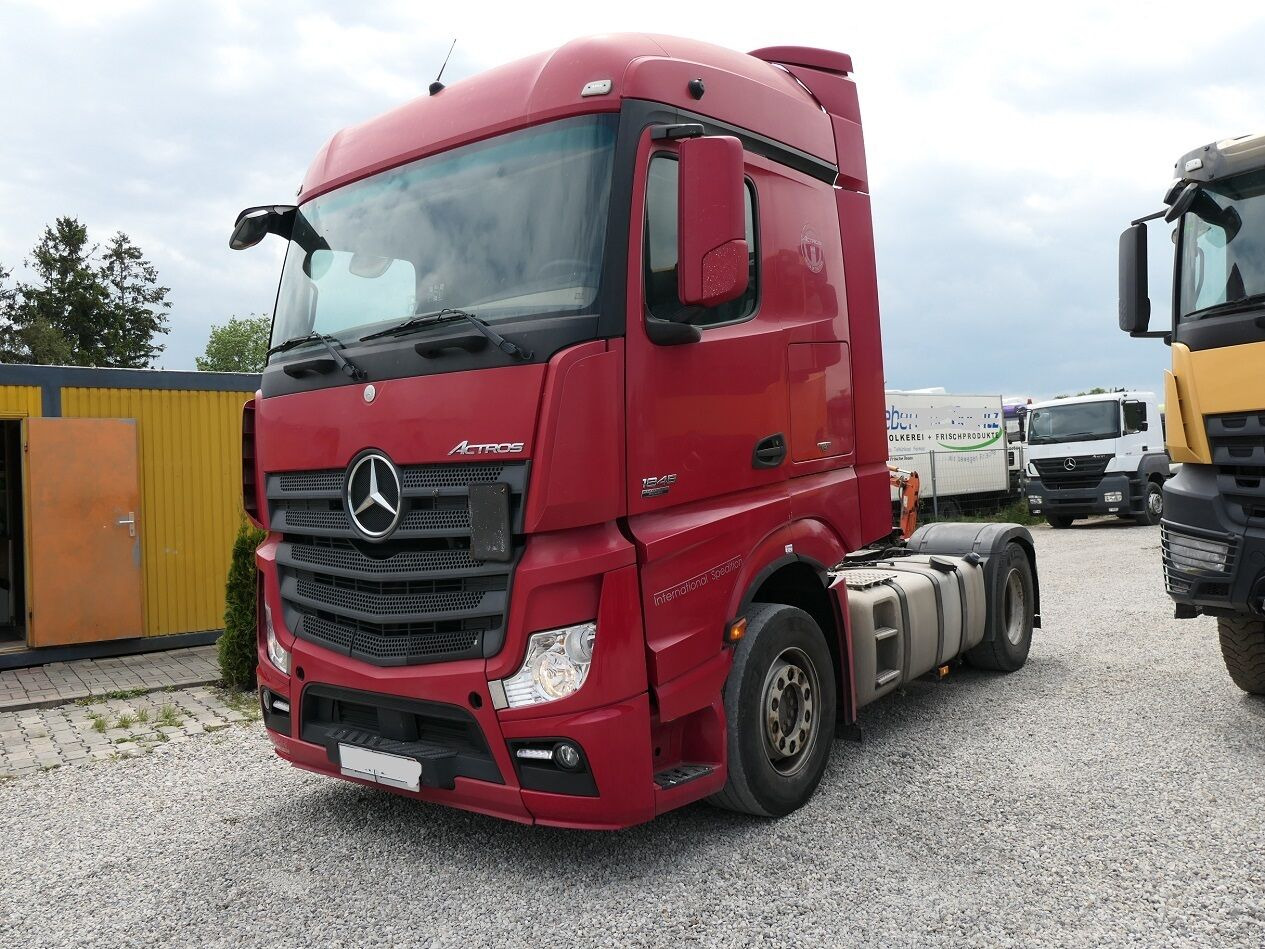 Mercedes-Benz Actros 1845  - Vilcējs: foto 3 Mercedes-Benz Actros 1845  - Vilcējs: foto 3