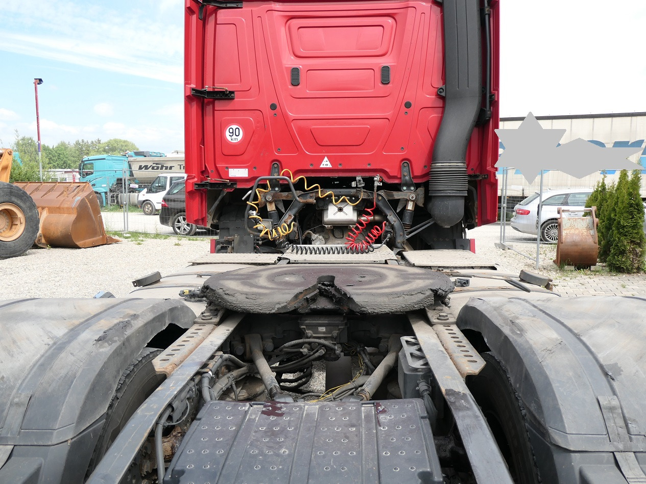 Vilcējs Mercedes Benz Actros 1845: foto 7