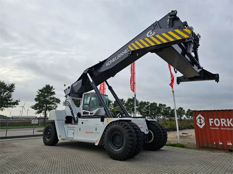 KONECRANES LIFTACE 4532 TCE5 - Sānu konteineru krāvējs: foto 3 KONECRANES LIFTACE 4532 TCE5 - Sānu konteineru krāvējs: foto 3