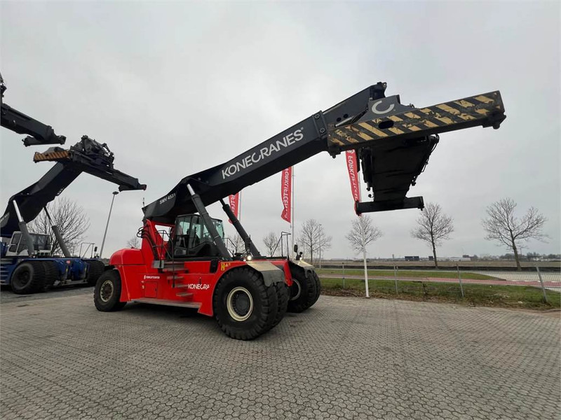 KONECRANES SMV 4531 TC5 - Sānu konteineru krāvējs: foto 3 KONECRANES SMV 4531 TC5 - Sānu konteineru krāvējs: foto 3