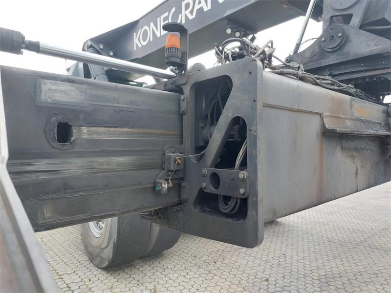 Sānu konteineru krāvējs KONECRANES SMV 4532 TC5: foto 12