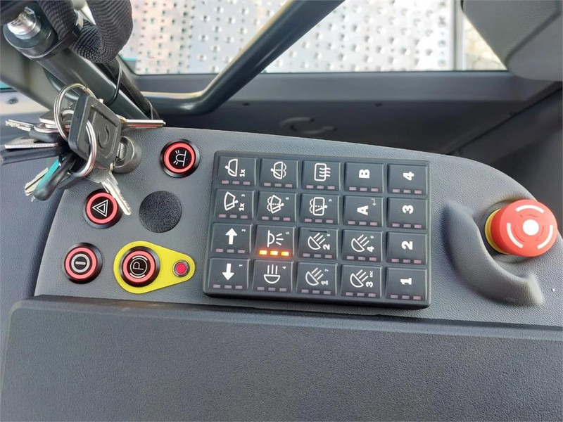 Sānu konteineru krāvējs KONECRANES SMV 4632 TC5: foto 17