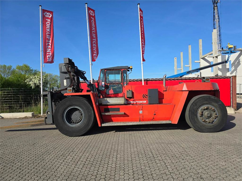 Kalmar DCE330 RoRo - Dīzeļiekrāvējs: foto 2 Kalmar DCE330 RoRo - Dīzeļiekrāvējs: foto 2