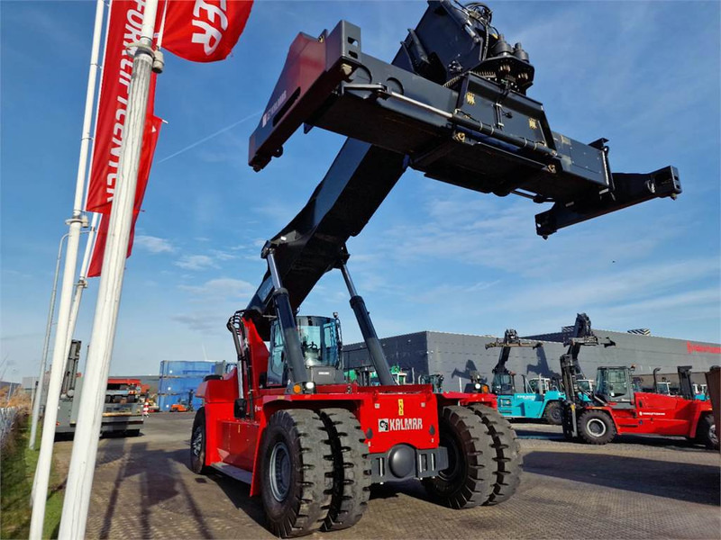Kalmar DRG450-65S5 - Sānu konteineru krāvējs: foto 3 Kalmar DRG450-65S5 - Sānu konteineru krāvējs: foto 3