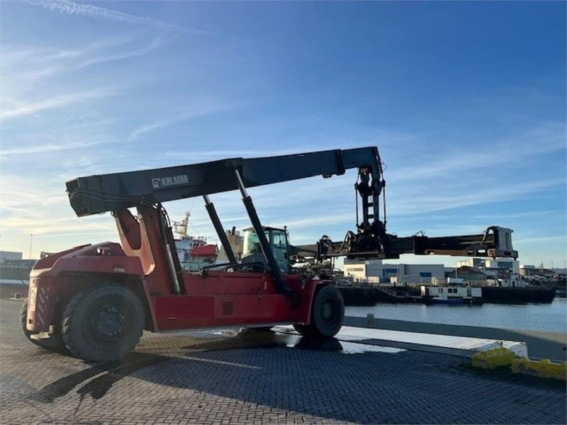 Kalmar DRG450-75S6HCXS Barge Handler - Sānu konteineru krāvējs: foto 2 Kalmar DRG450-75S6HCXS Barge Handler - Sānu konteineru krāvējs: foto 2