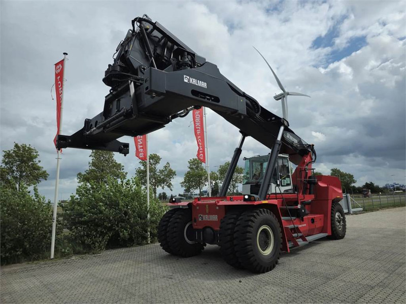 Kalmar DRU450-62S5 - Sānu konteineru krāvējs: foto 4 Kalmar DRU450-62S5 - Sānu konteineru krāvējs: foto 4