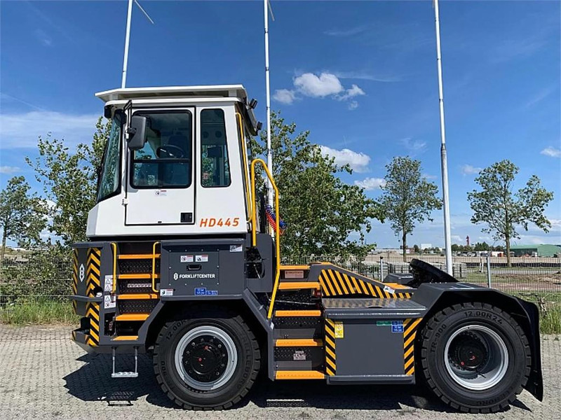 Mafi HD445 4x4 - Termināļa traktors: foto 3 Mafi HD445 4x4 - Termināļa traktors: foto 3