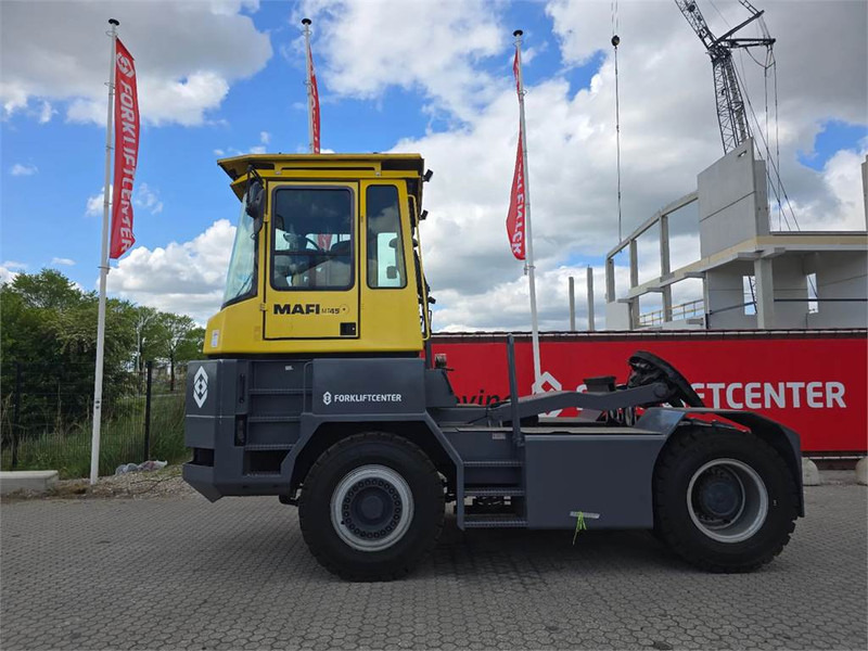 Mafi MT45R 4x4 - Termināļa traktors: foto 4 Mafi MT45R 4x4 - Termināļa traktors: foto 4