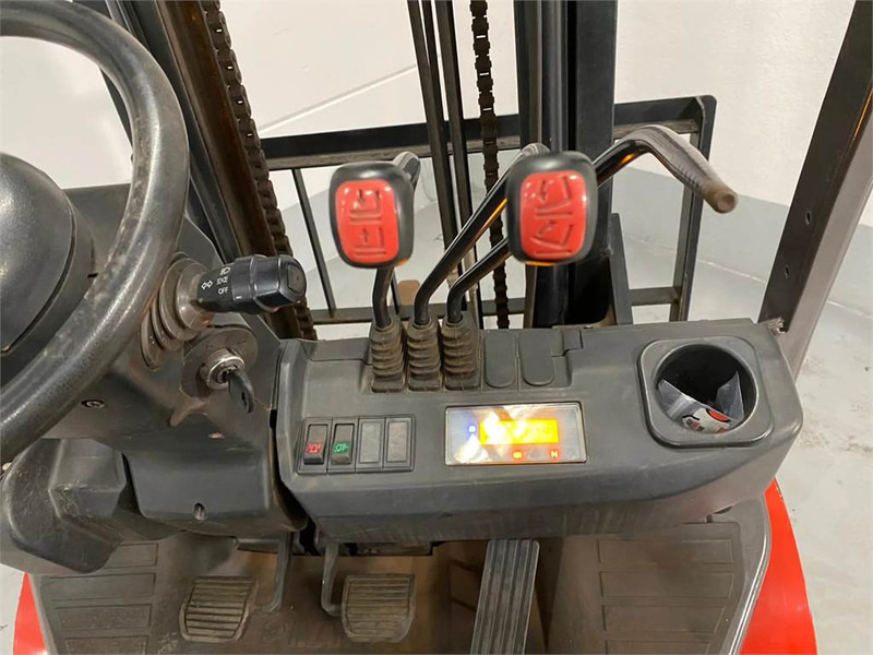Gāzes iekrāvējs Manitou MI25G: foto 7