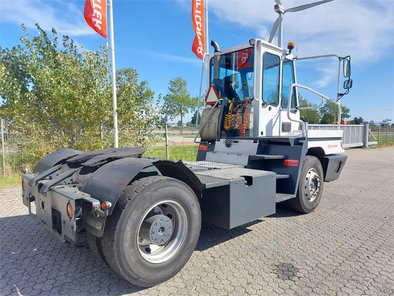 Terberg YT182 - Termināļa traktors: foto 5 Terberg YT182 - Termināļa traktors: foto 5