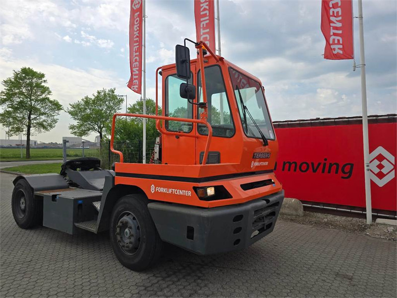 Terberg YT182 - Termināļa traktors: foto 1 Terberg YT182 - Termināļa traktors: foto 1