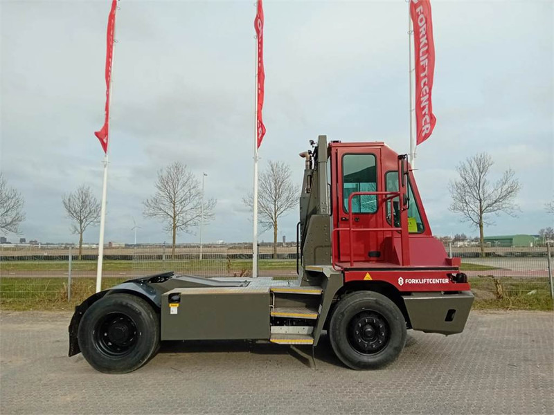 Terberg YT220 - Termināļa traktors: foto 3 Terberg YT220 - Termināļa traktors: foto 3