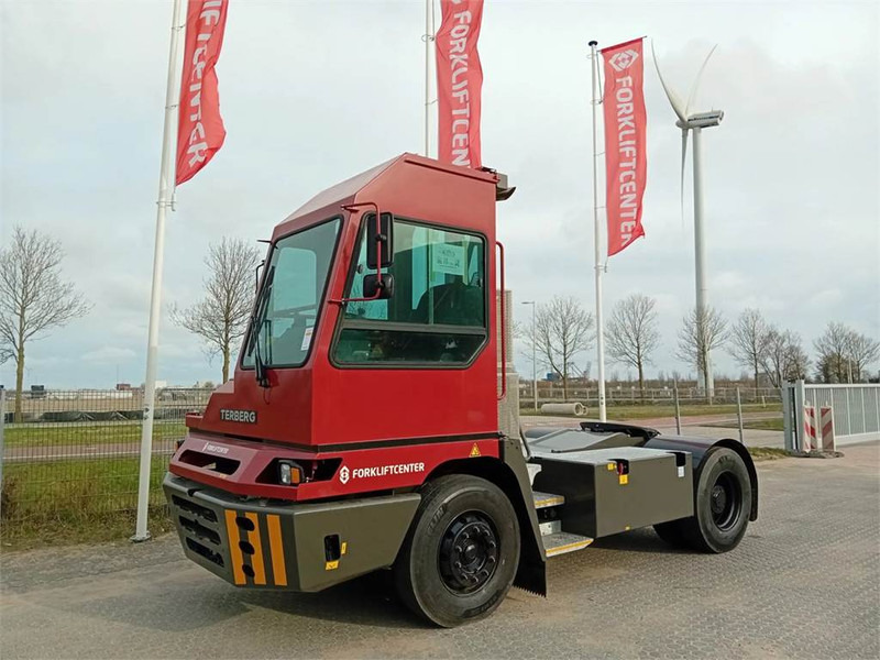 Terberg YT220 - Termināļa traktors: foto 2 Terberg YT220 - Termināļa traktors: foto 2