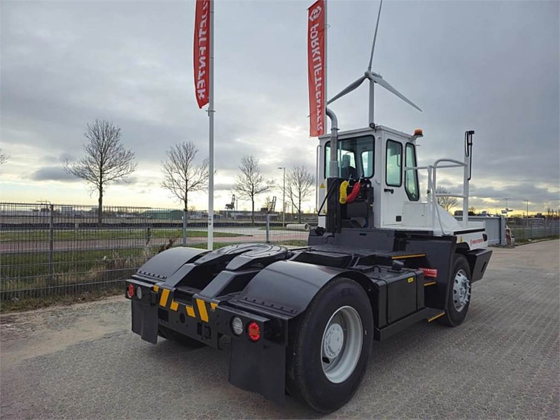 Terberg YT220 - Termināļa traktors: foto 5 Terberg YT220 - Termināļa traktors: foto 5