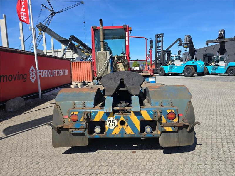 Terberg YT222 - Termināļa traktors: foto 5 Terberg YT222 - Termināļa traktors: foto 5