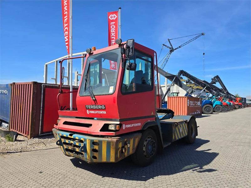 Terberg YT222 - Termināļa traktors: foto 2 Terberg YT222 - Termināļa traktors: foto 2