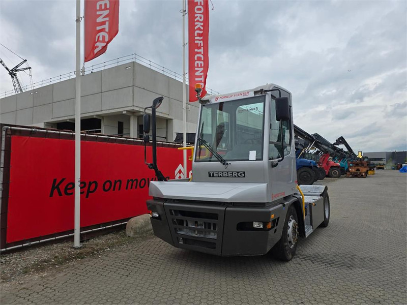 Terberg YT223 - Termināļa traktors: foto 2 Terberg YT223 - Termināļa traktors: foto 2