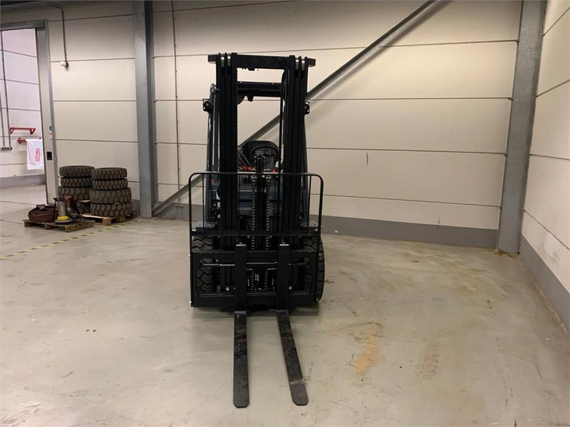 Toyota 02-8FGF30 - Gāzes iekrāvējs: foto 5 Toyota 02-8FGF30 - Gāzes iekrāvējs: foto 5